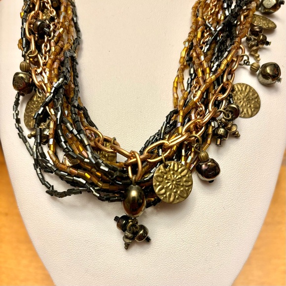 Multi layer beaded necklace - Picture 3 of 5